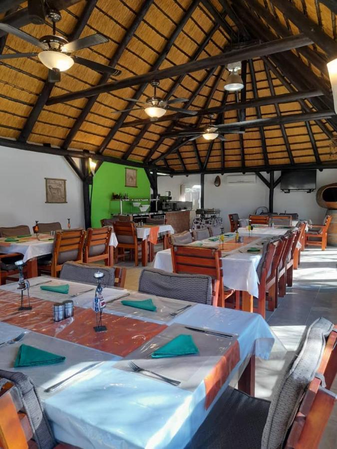 Отель Ombo Rest Camp Окаханджа Экстерьер фото