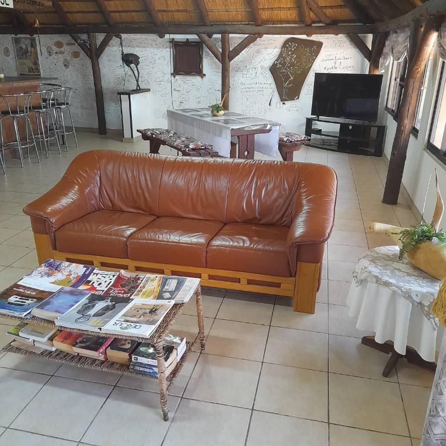 Отель Ombo Rest Camp Окаханджа Экстерьер фото